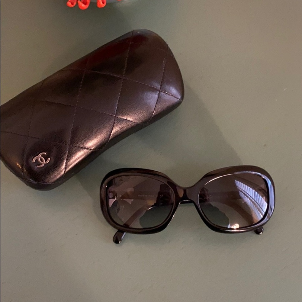 Chanel Bow Sunglasses (style 5170)